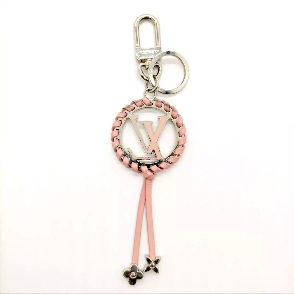 Authentic Louis Vuitton Pink Whisper Very Bag Charm Key Holder Preloved - Picture 6 of 10